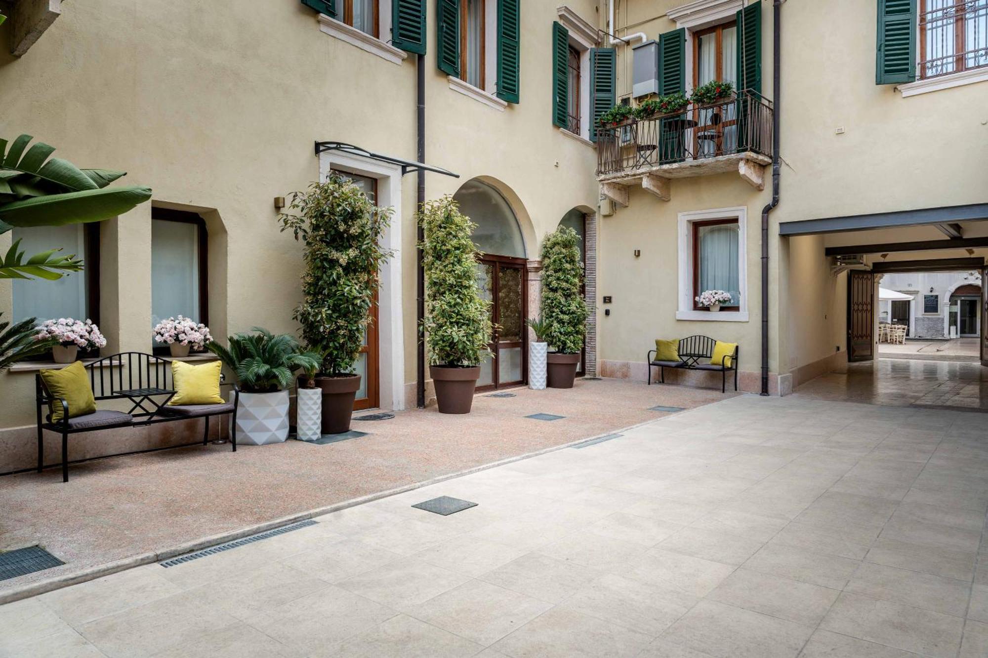 Palazzo Ristori Lägenhet Verona Exteriör bild