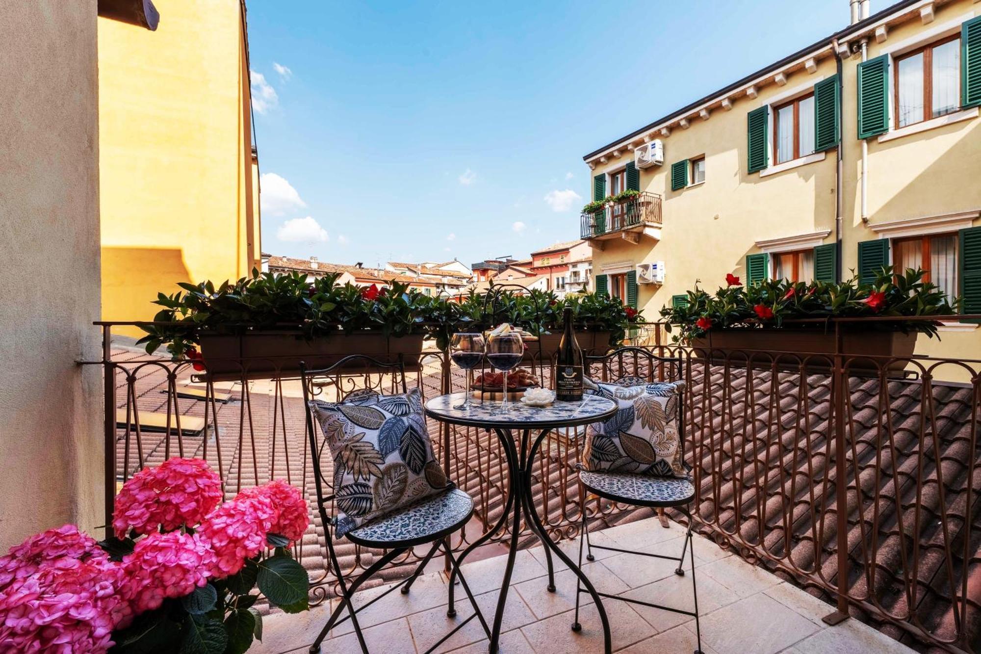 Palazzo Ristori Lägenhet Verona Exteriör bild